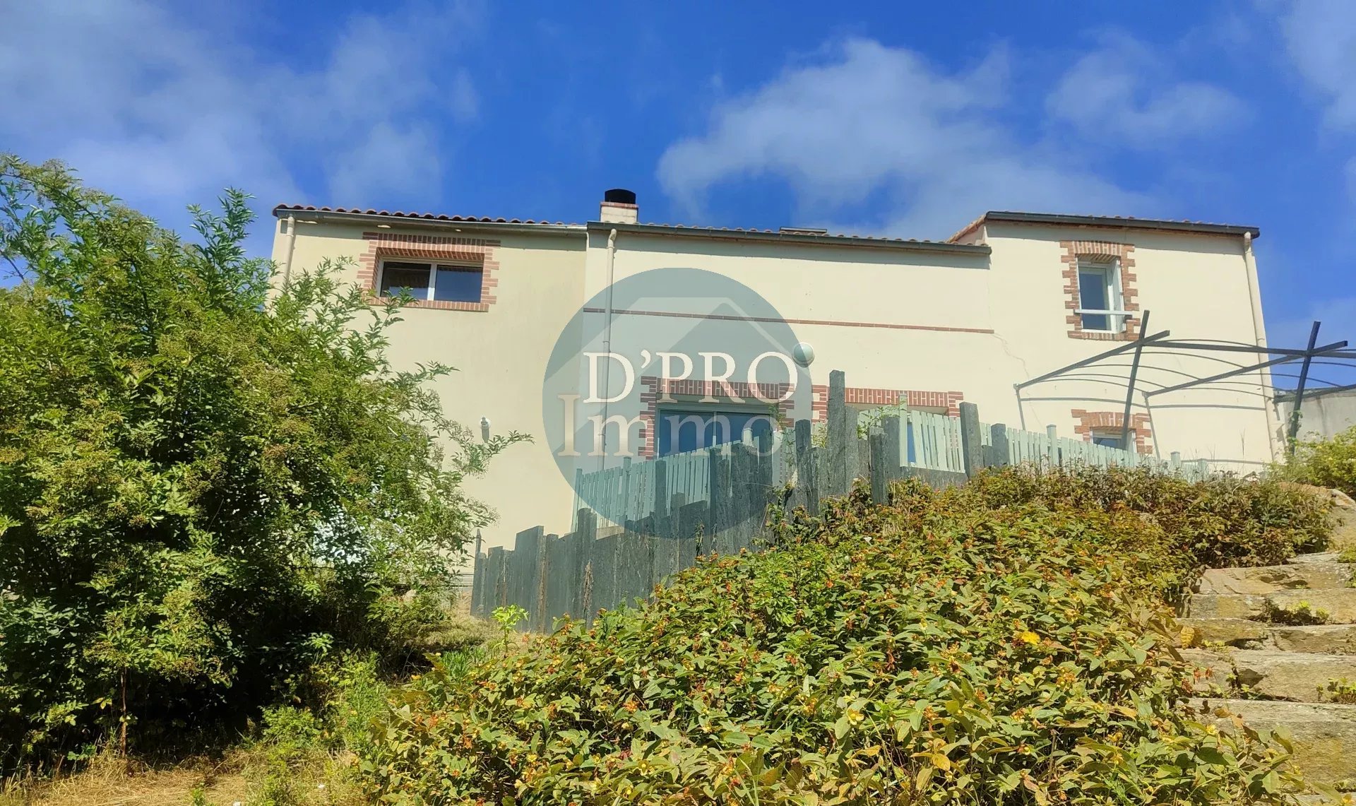Vente Saint-Fiacre-sur-Maine – 44690 – 937