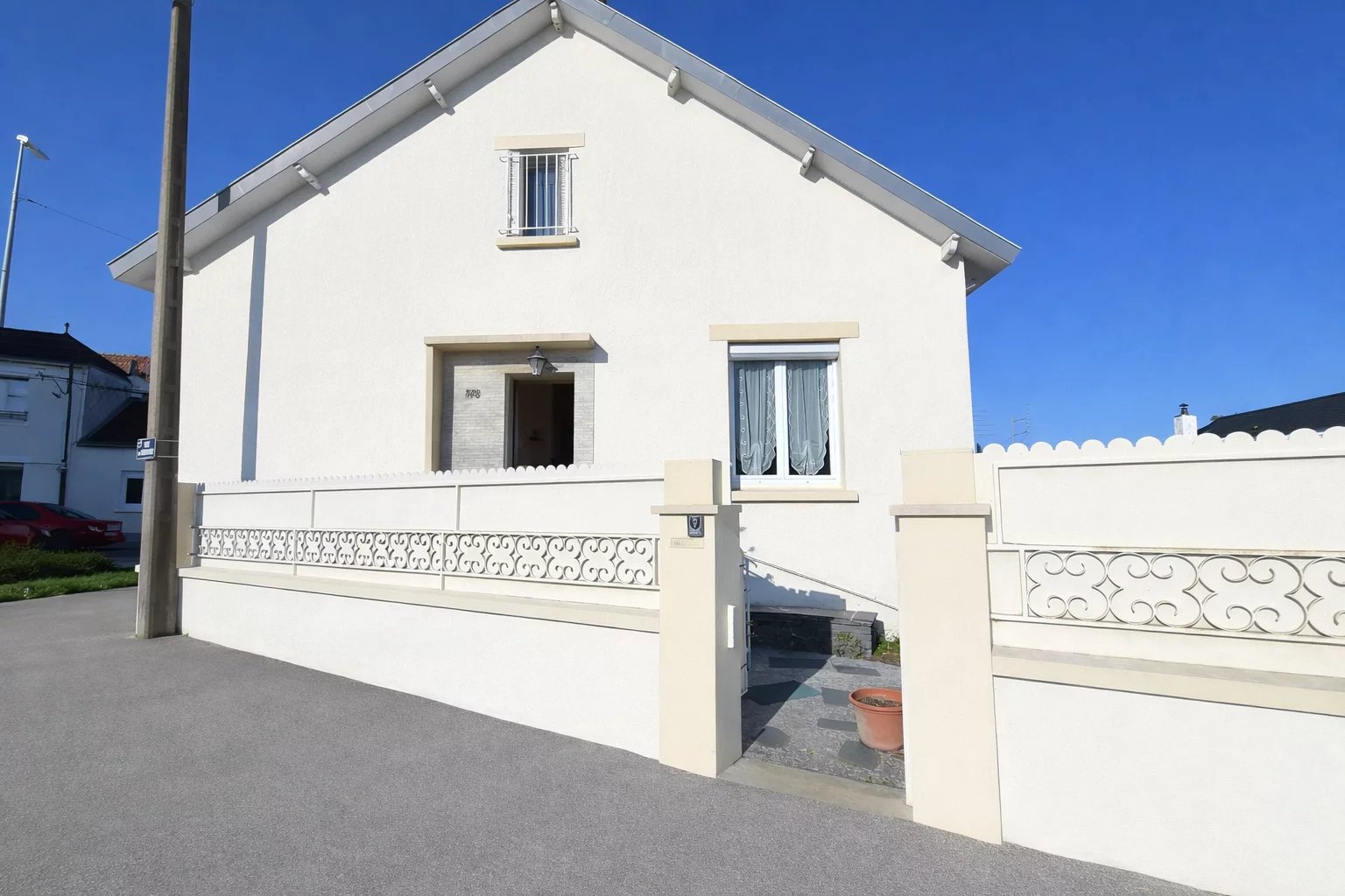 Vente
Nantes
– 44300 – 60555066