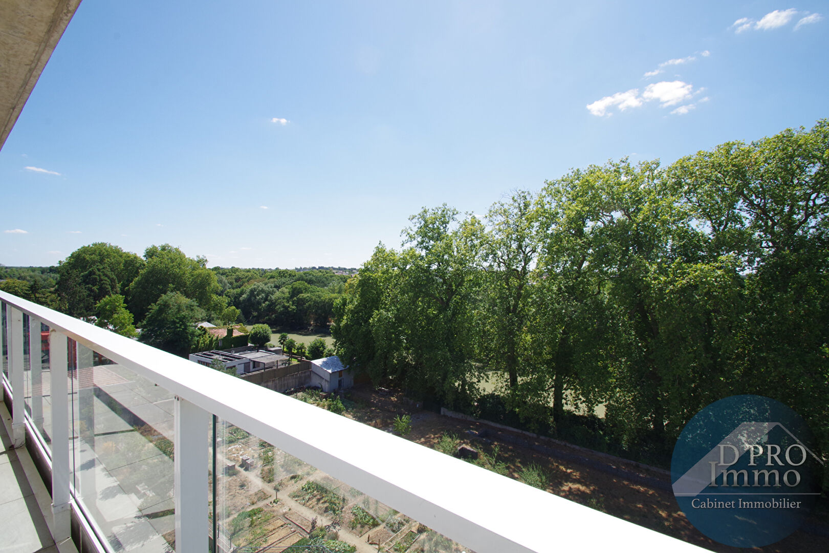 Vente 
NANTES
 – 44200 – 61325338
